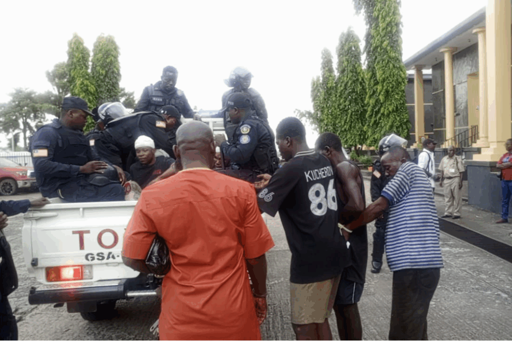 16 Jailed for Attacking Court Officers 