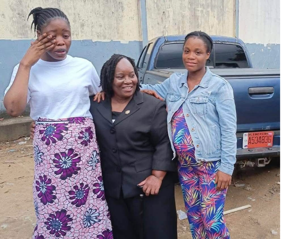 Former VP Howard-Taylor Assists Pregnant Inmates Release